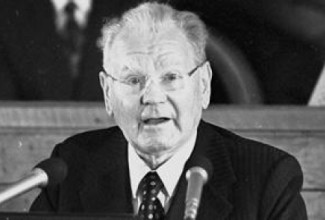 Heinrich Mark Riigikogu kõnetoolis 1992